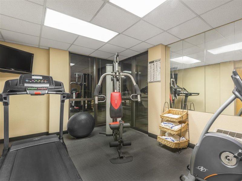 מלון ווסטרוויל Ramada By Wyndham Columbus North מראה חיצוני תמונה