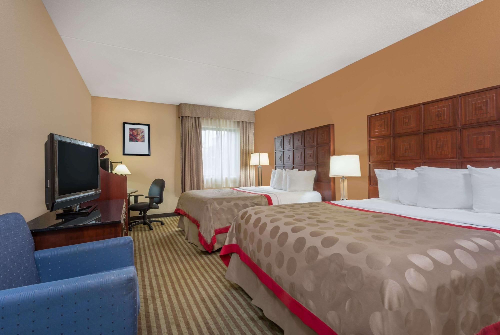 מלון ווסטרוויל Ramada By Wyndham Columbus North מראה חיצוני תמונה