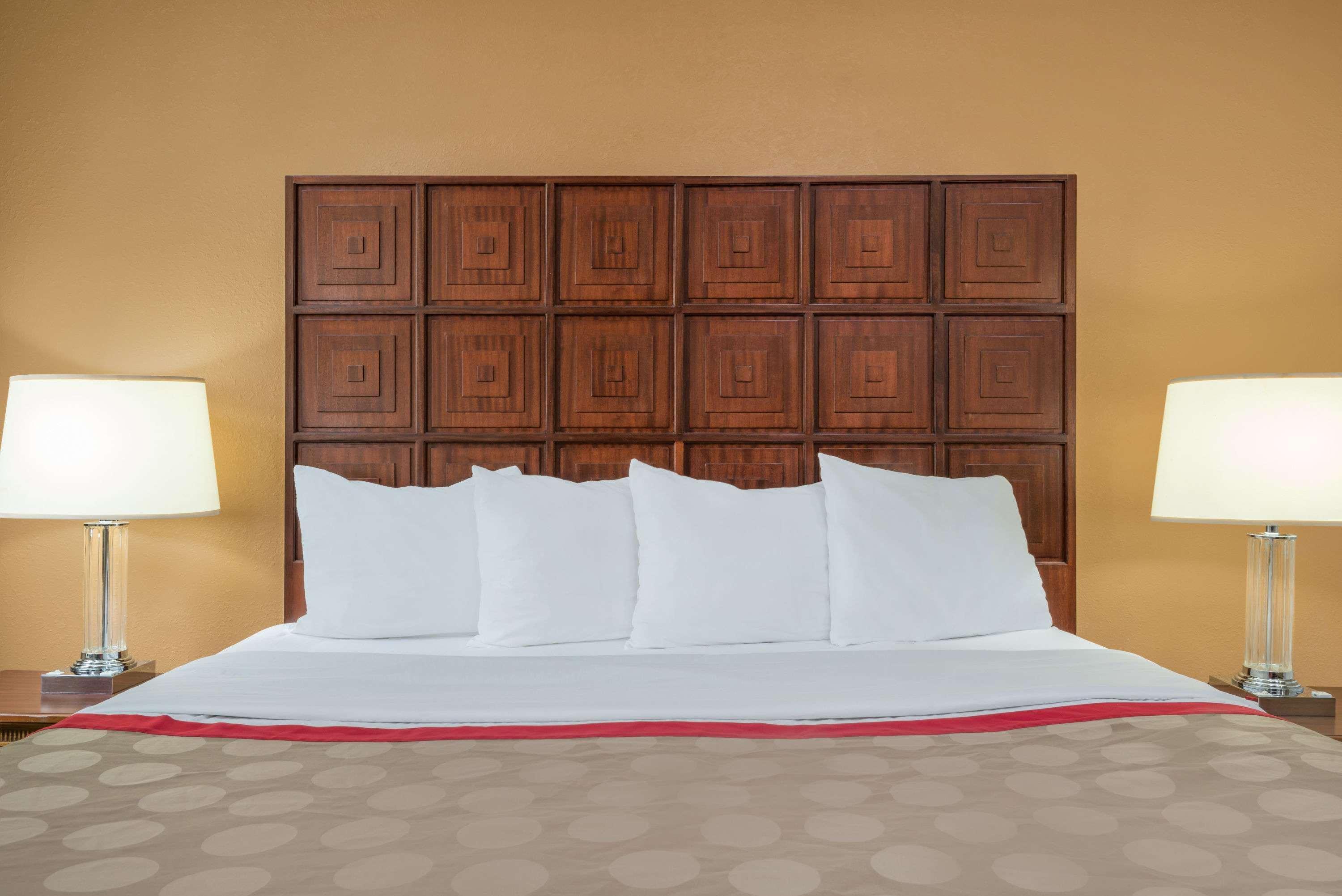 מלון ווסטרוויל Ramada By Wyndham Columbus North מראה חיצוני תמונה