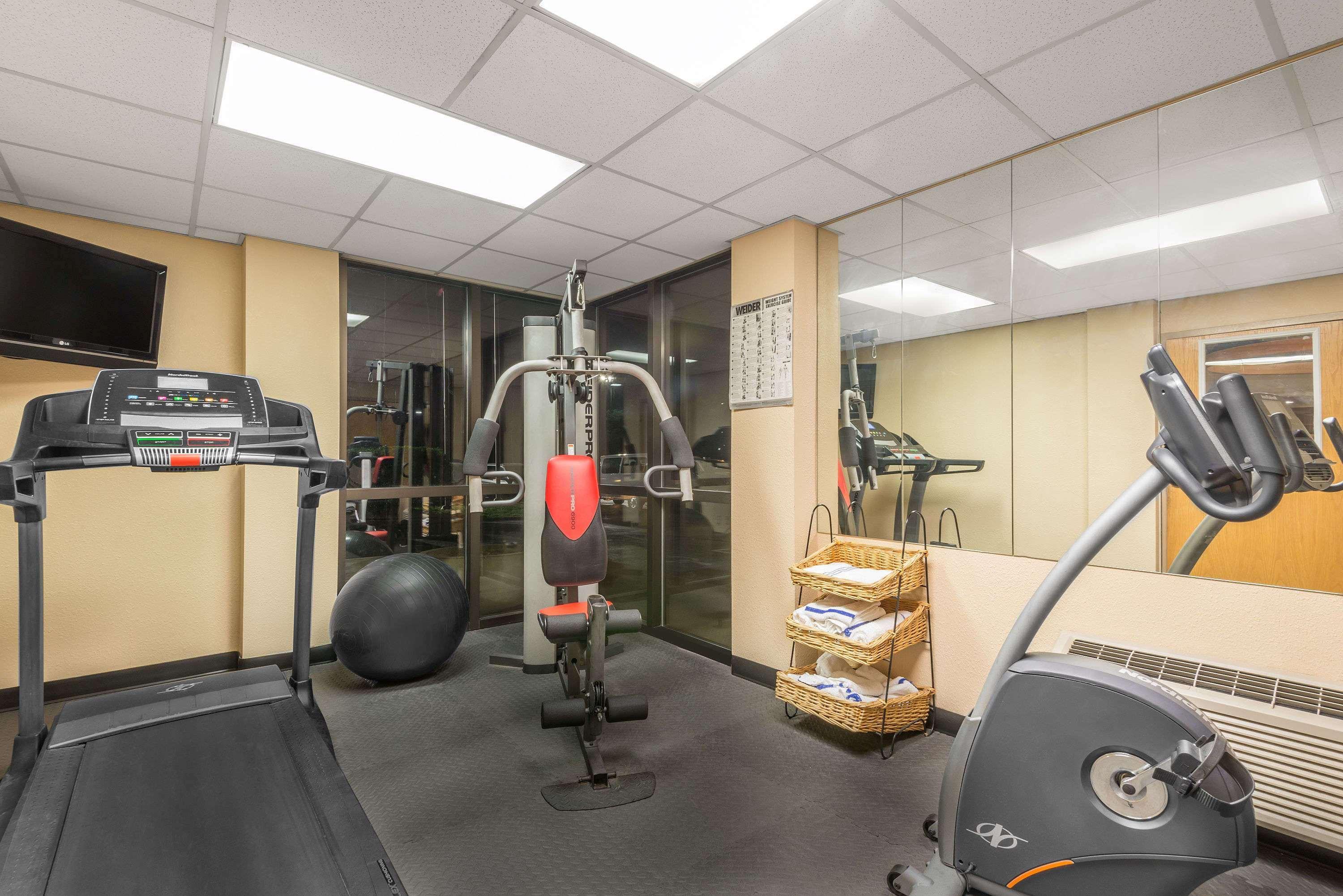מלון ווסטרוויל Ramada By Wyndham Columbus North מראה חיצוני תמונה